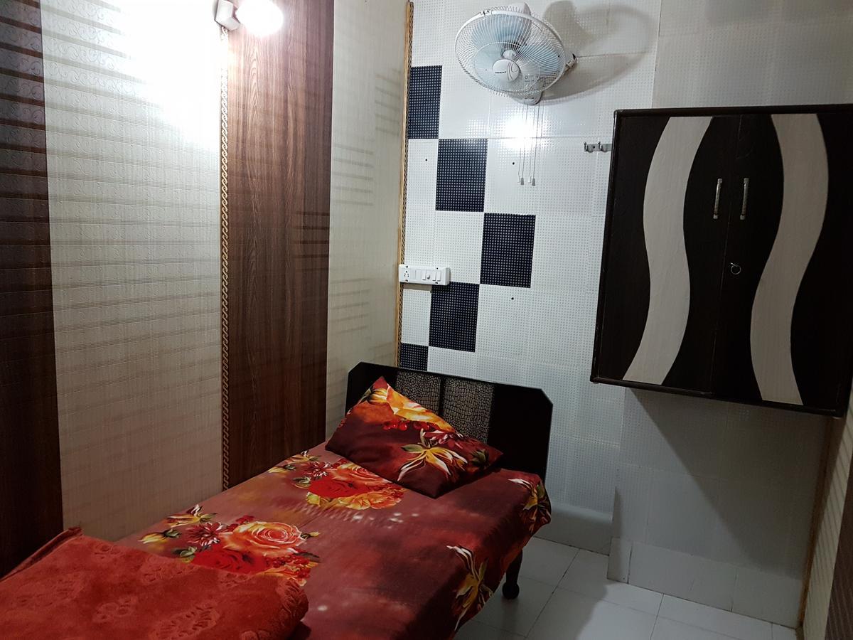 Nanda Hotel Hanumāngarh Exteriör bild