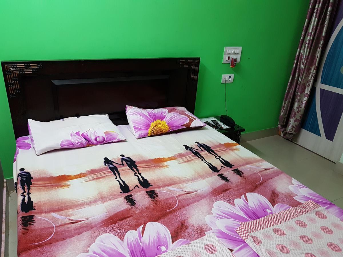 Nanda Hotel Hanumāngarh Exteriör bild